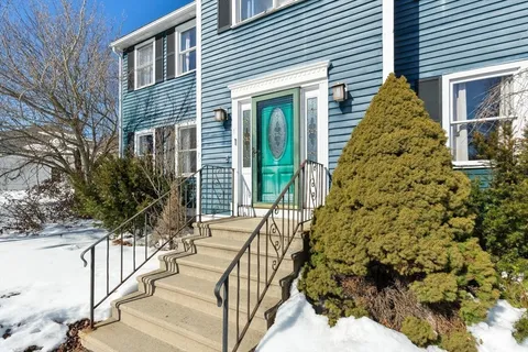 $849,900 | 1 Maura Elizabeth Lane, Foxboro, MA 02035