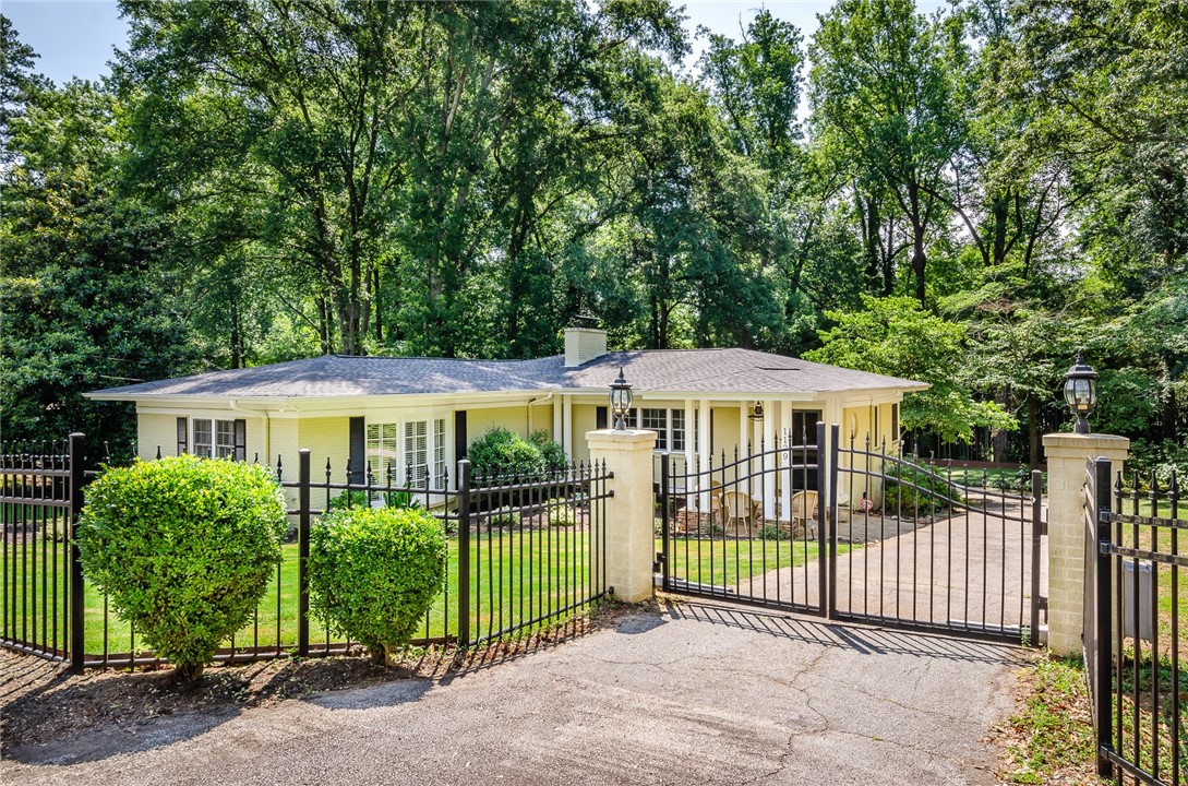 1139 Springdale Road Anderson, SC 29621 - Photo 2 of 27