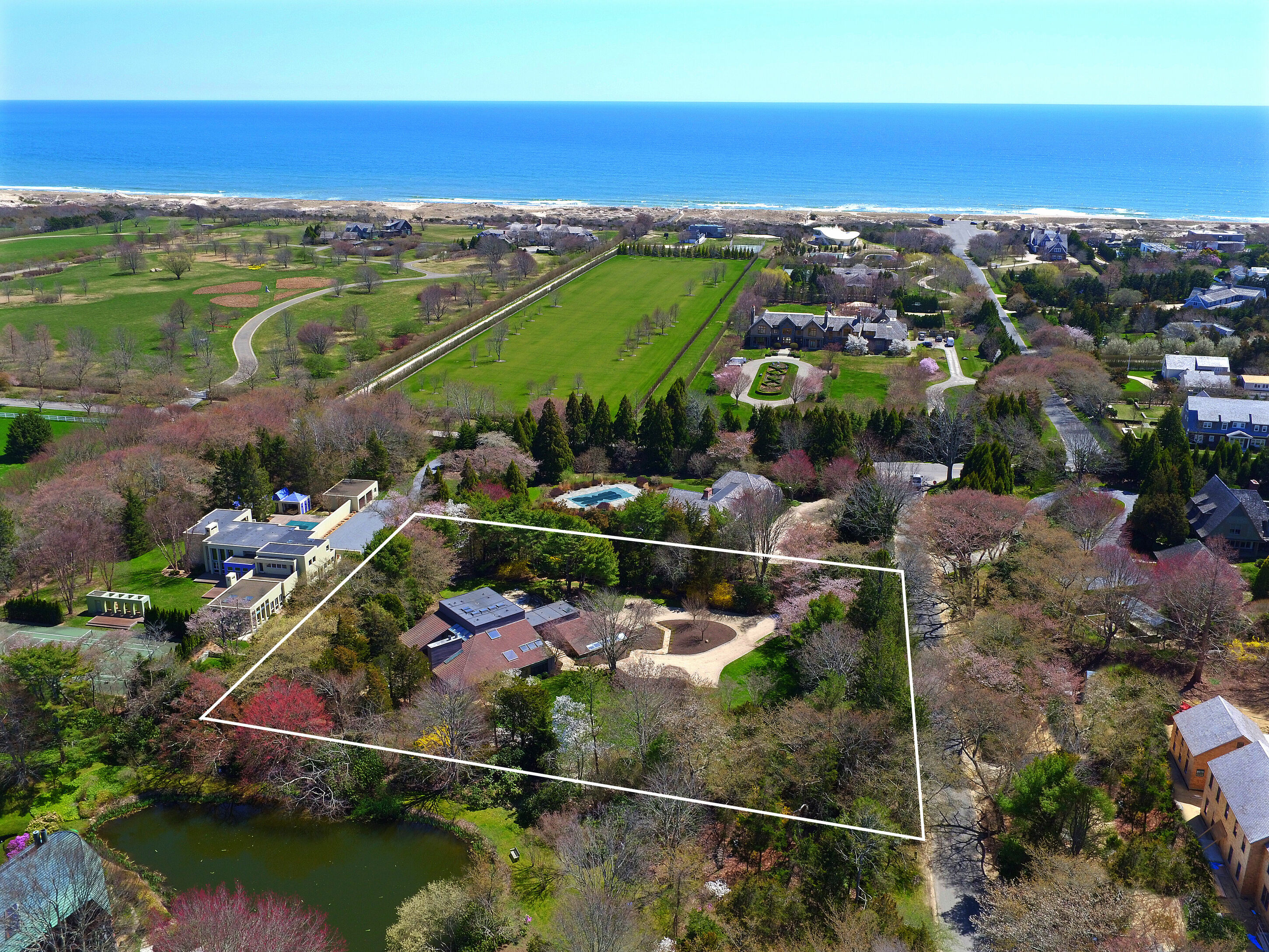 77 Cross Highway East Hampton, NY 11937 - Photo 1 of 17