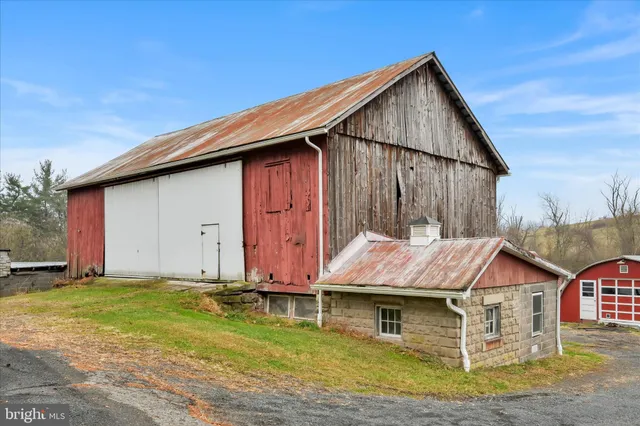 $1,500,000 | 7 North Oak Lane, Schuylkill Haven, PA 17972