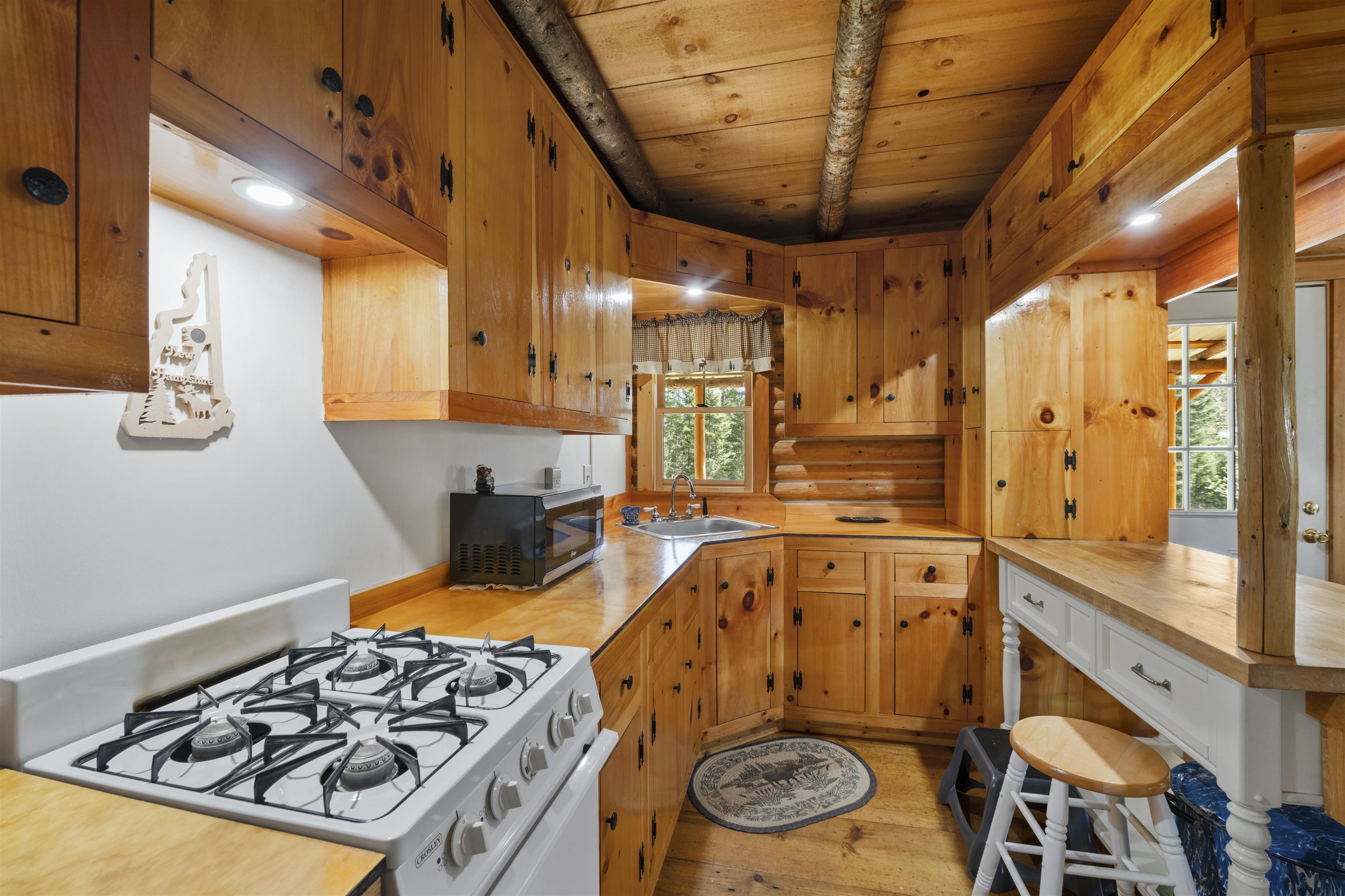 505 Hill Road Pittsburg, NH 03592 - Photo 13 of 49