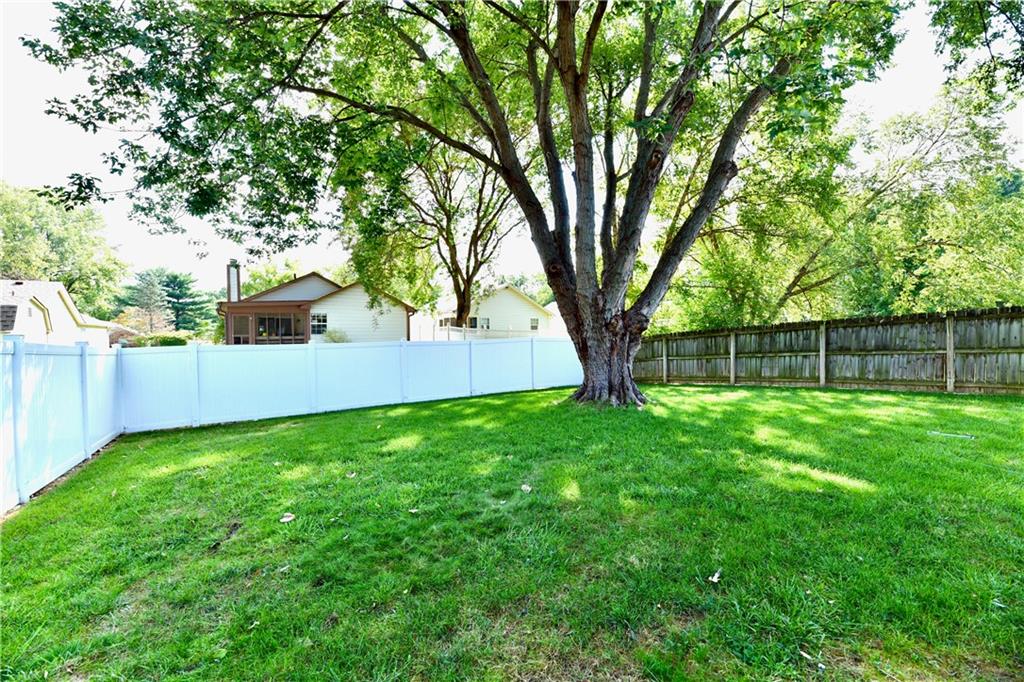 9243 Warwick Road Indianapolis, IN 46240 - Photo 22 of 23