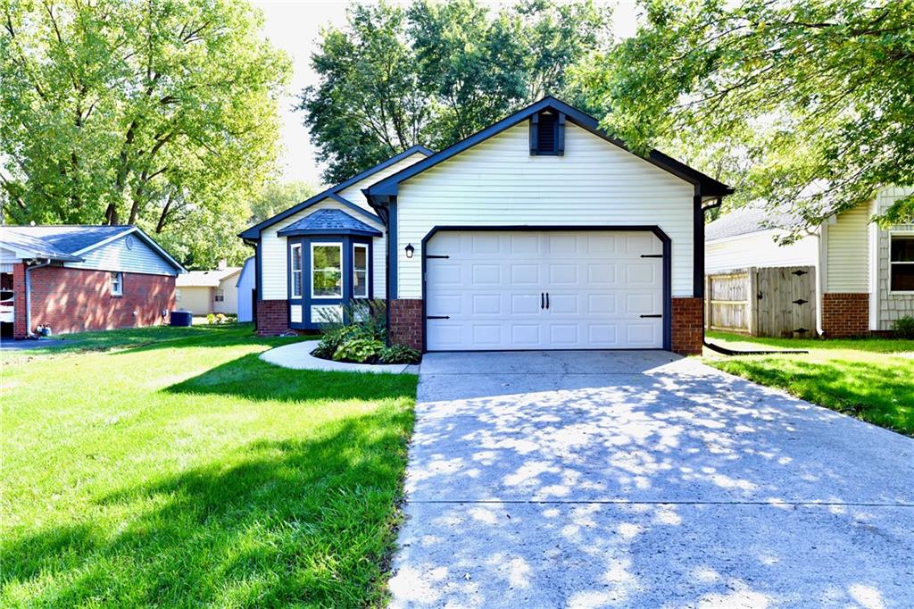 9243 Warwick Road Indianapolis, IN 46240 - Photo 9 of 23