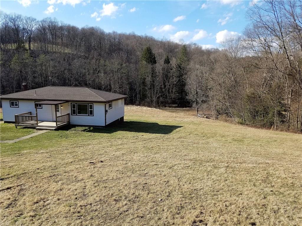 370 Thompson Road Blairsville, PA 15717 - Photo 3 of 11 Gallery Image 3