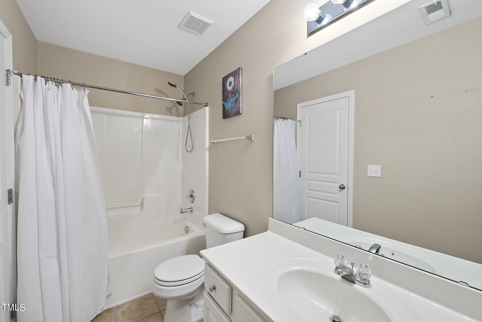 5015 Paperbark Court Durham, NC 27713 - Photo 25 of 38 DSC08599