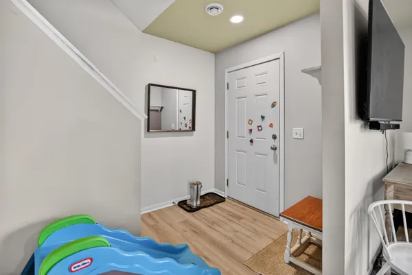 $292,000 | 218 South Musket Ridge Drive, Unit 6, Sun Prairie, WI 53590