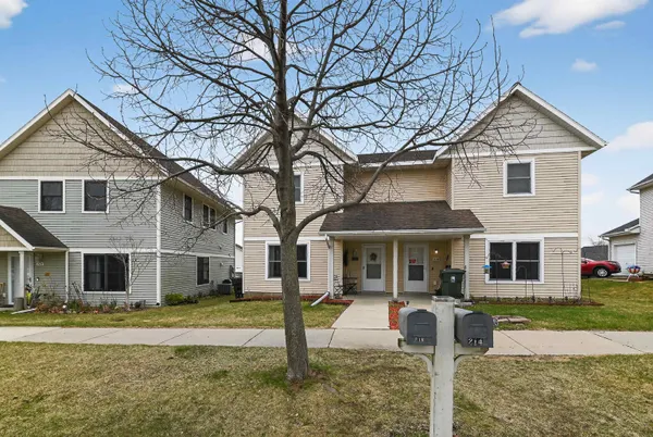 $292,000 | 218 South Musket Ridge Drive, Unit 6, Sun Prairie, WI 53590