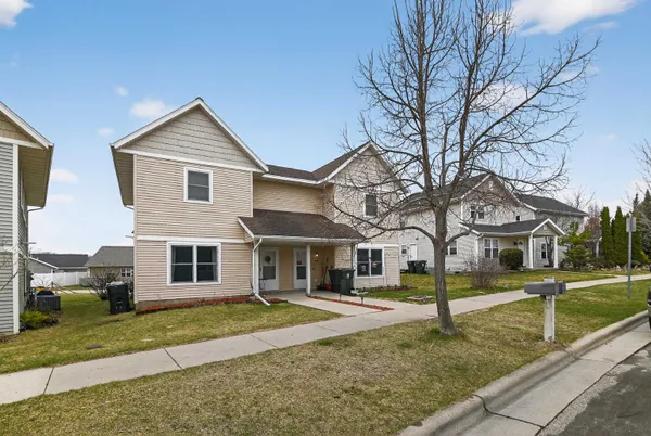 $292,000 | 218 South Musket Ridge Drive, Unit 6, Sun Prairie, WI 53590