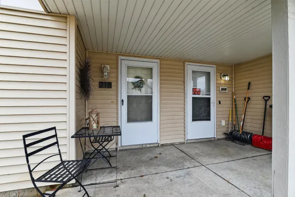 $292,000 | 218 South Musket Ridge Drive, Unit 6, Sun Prairie, WI 53590