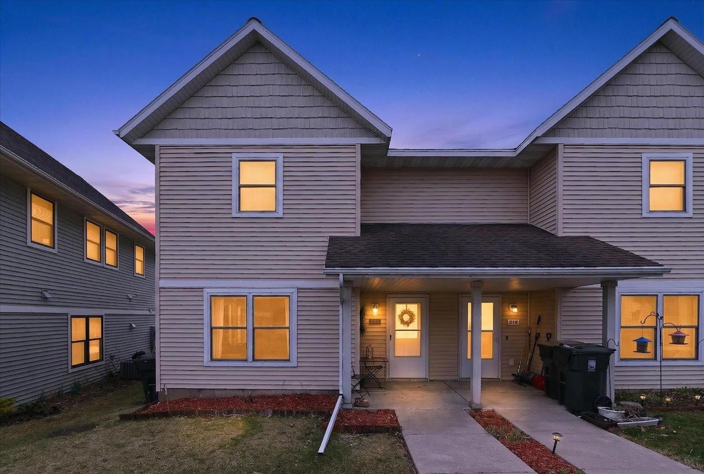 218 South Musket Ridge Drive, Unit 6 Sun Prairie, WI 53590 - Photo 3 of 41