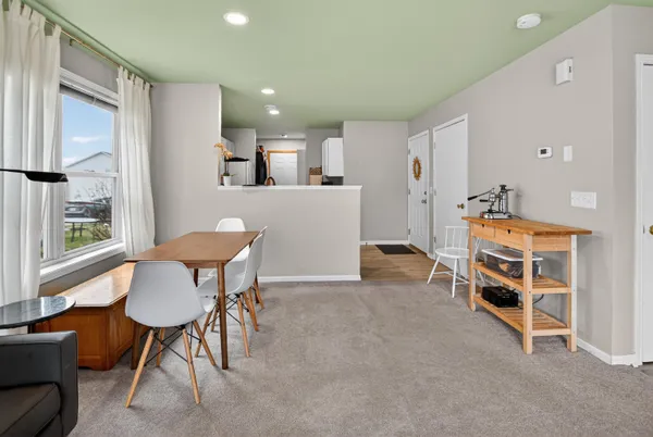 $292,000 | 218 South Musket Ridge Drive, Unit 6, Sun Prairie, WI 53590