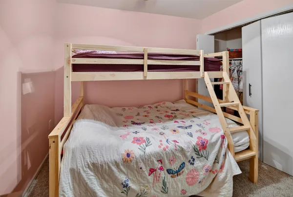 $292,000 | 218 South Musket Ridge Drive, Unit 6, Sun Prairie, WI 53590