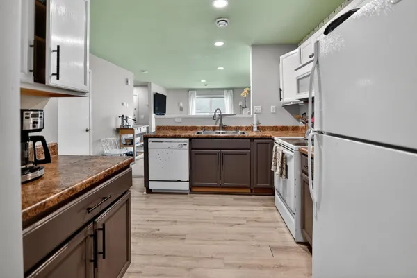 $292,000 | 218 South Musket Ridge Drive, Unit 6, Sun Prairie, WI 53590