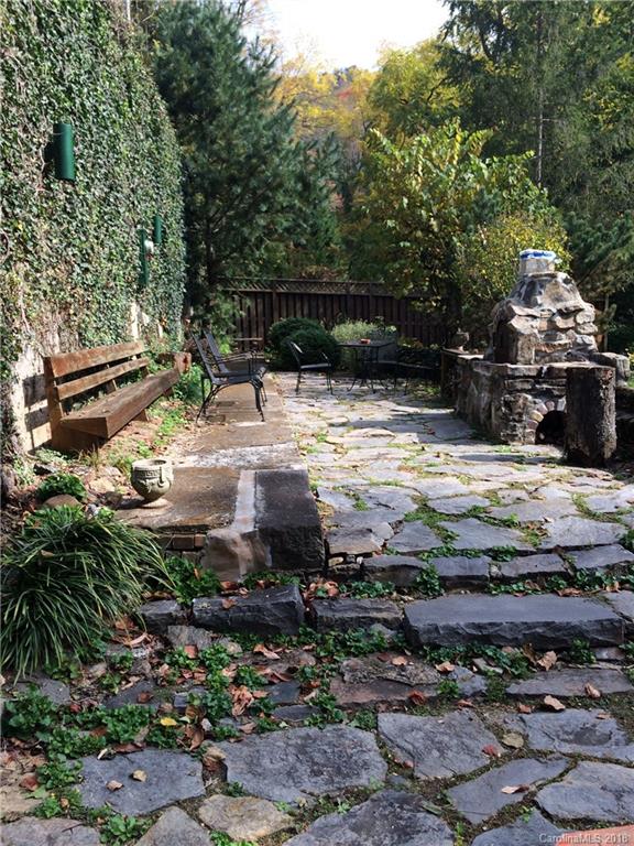 16 Howland Road Asheville, NC 28804 - Photo 2 of 25 Gallery Image 2