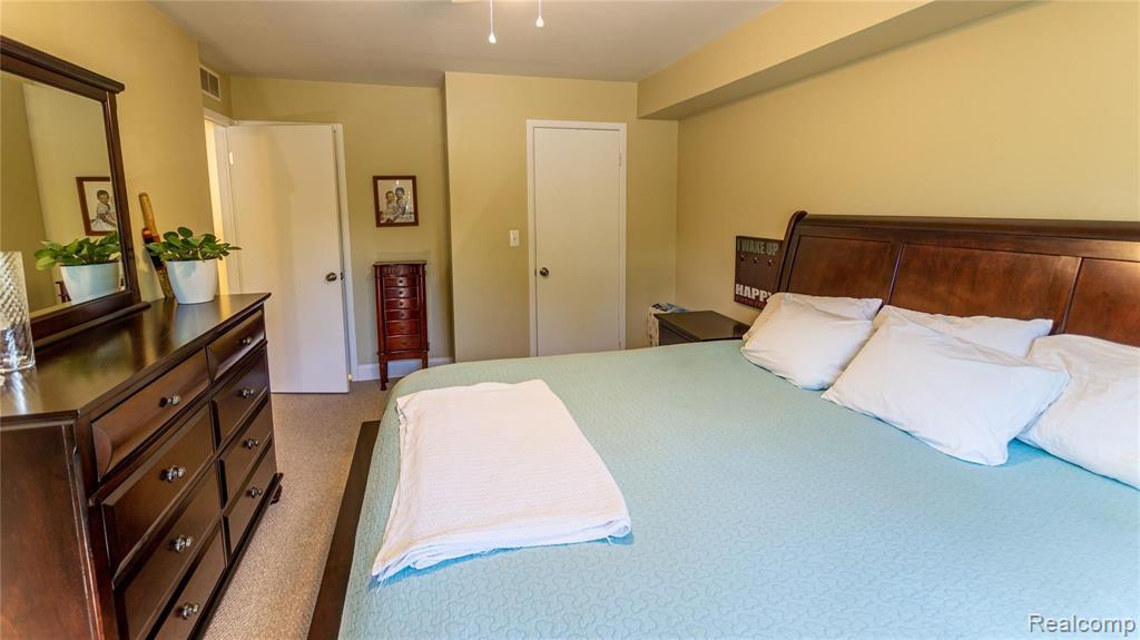1673 Riverside Drive, Unit 4 Rochester Hills, MI 48309 - Photo 8 of 23