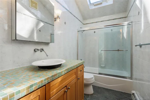 $875,000 | 6 Edcris Lane, Huntington, NY 11743