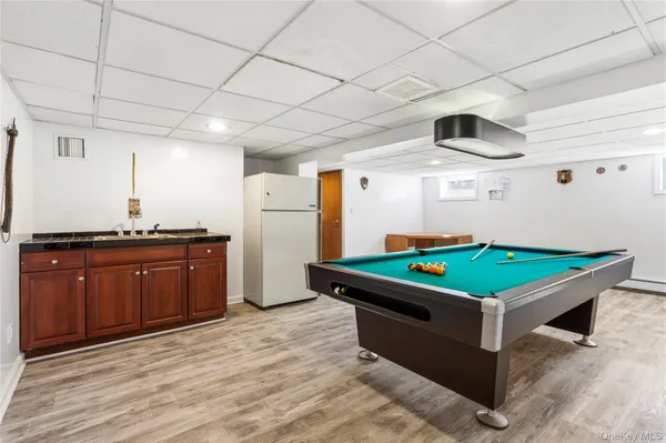 $875,000 | 6 Edcris Lane, Huntington, NY 11743