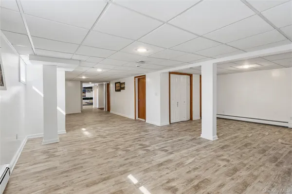 $875,000 | 6 Edcris Lane, Huntington, NY 11743