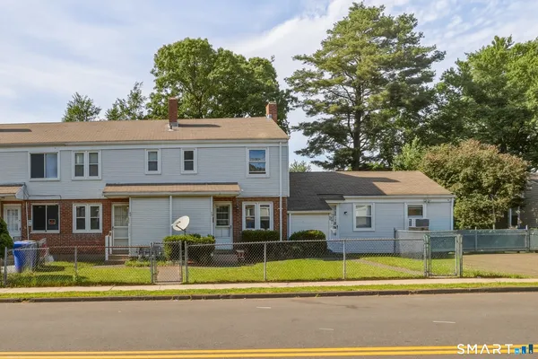 $400,000 | 52-56 Great Hill Road, East Hartford, CT 06108