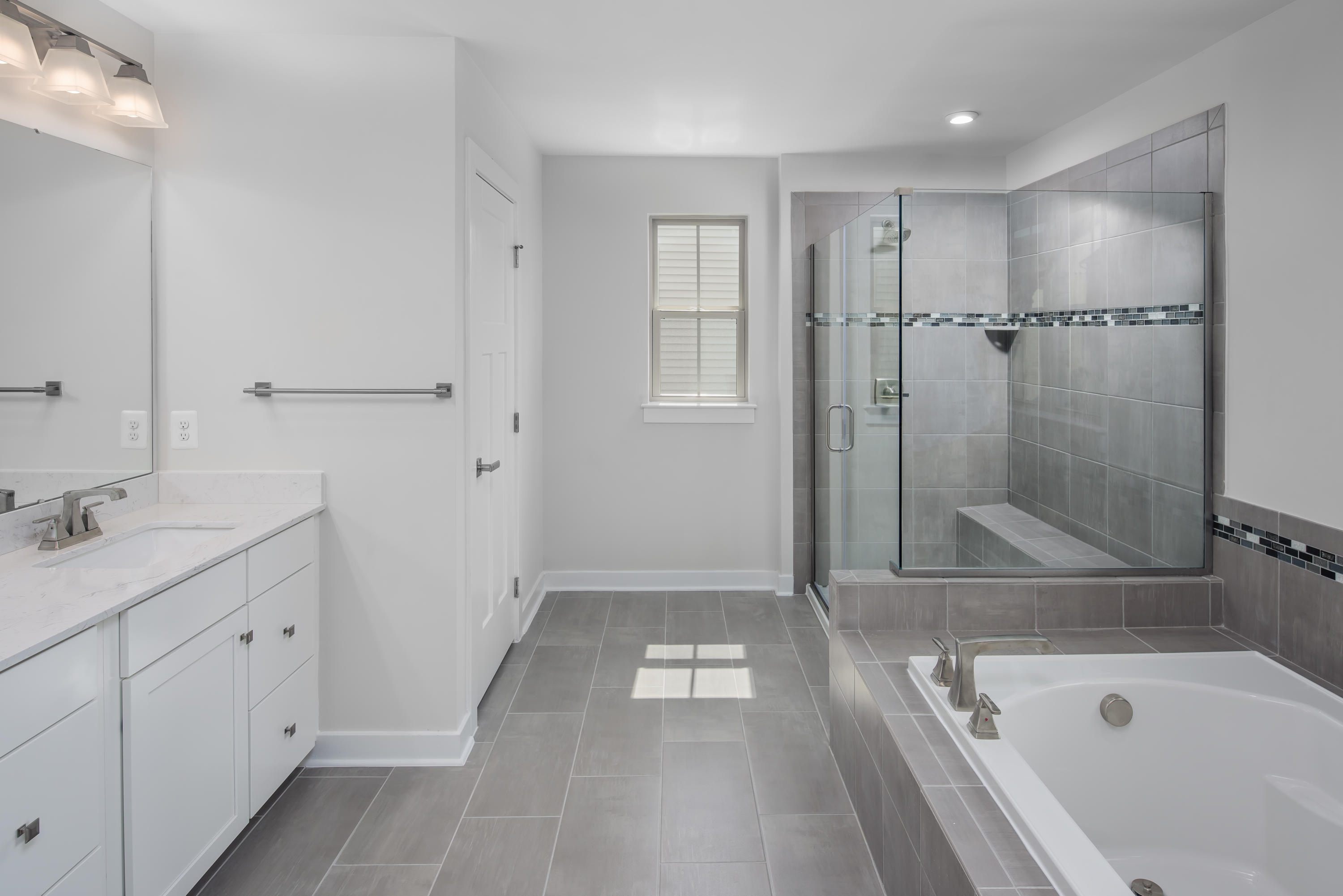 144 Whitetail Road Summerville, SC 29483 - Photo 4 of 13 York bathroom
