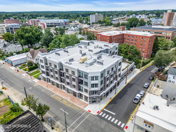 $5,000 | 120 Monmouth Street, Unit MULHOLLAND 102, Red Bank, NJ 07701