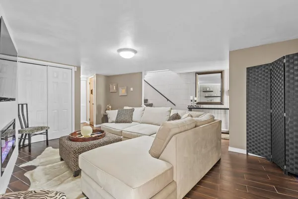 $249,900 | 4545 West Pine Street, Unit E, Appleton, WI 54914