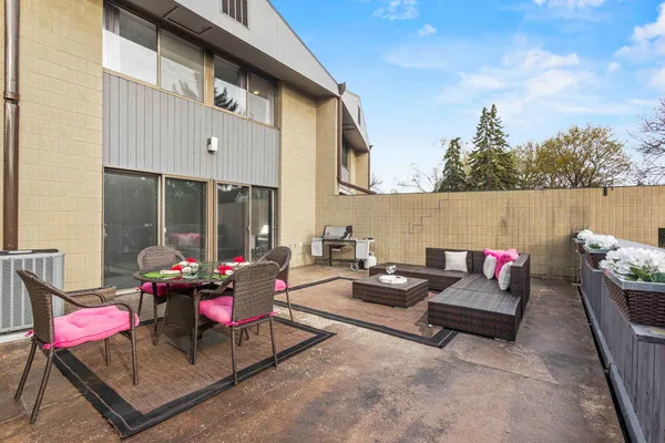 $249,900 | 4545 West Pine Street, Unit E, Appleton, WI 54914