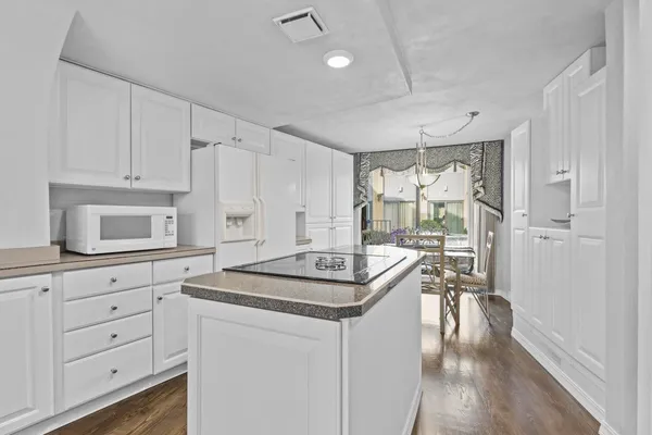 $249,900 | 4545 West Pine Street, Unit E, Appleton, WI 54914