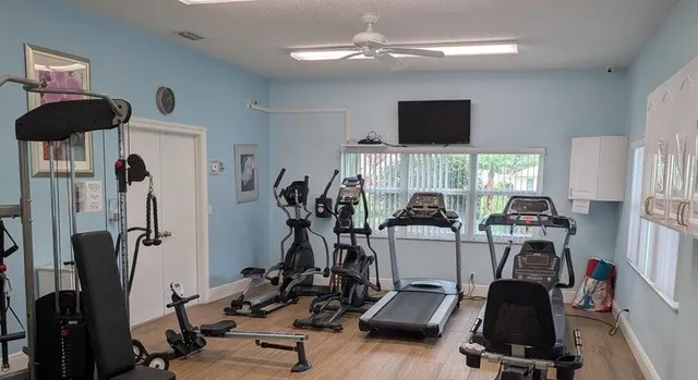 $184,900 | 5042 Lakefront Boulevard, Unit A, Delray Beach, FL 33484