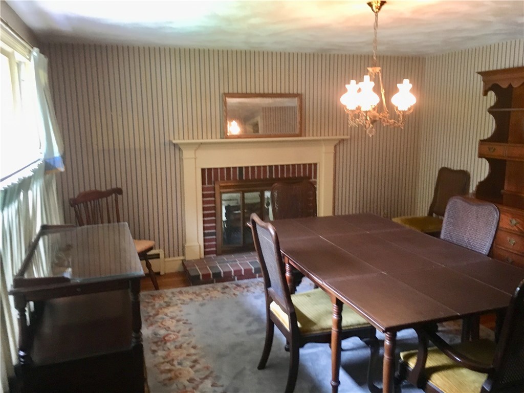 436 Middle Road Portsmouth, RI 02871 - Photo 8 of 24