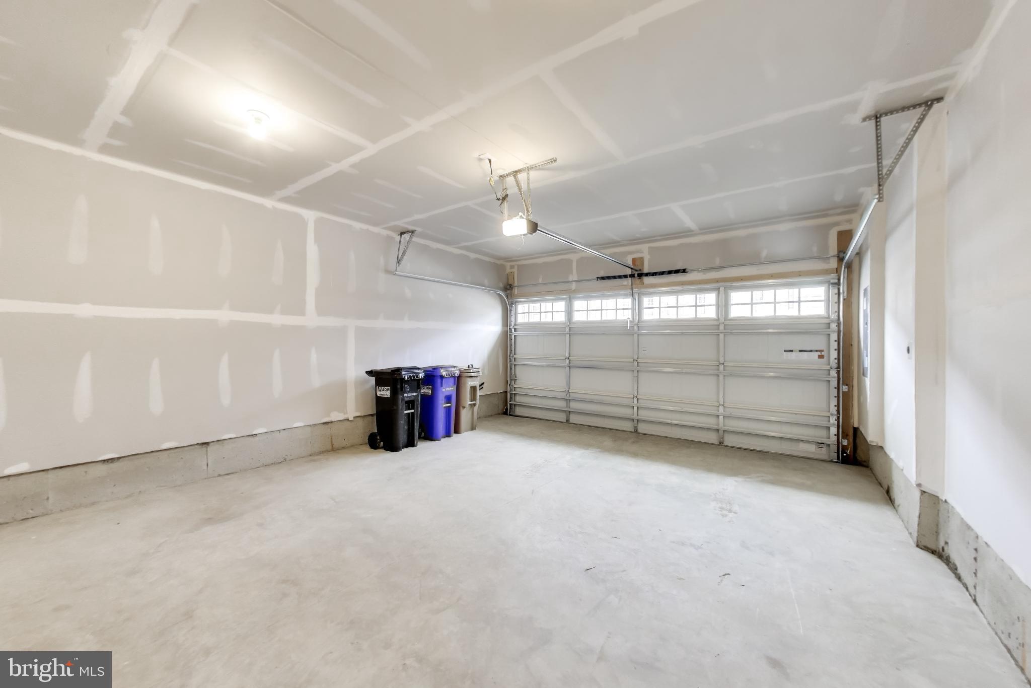 1774 Mill Branch Drive Laurel, MD 20708 - Photo 36 of 42 an empty room with a empty space and windows