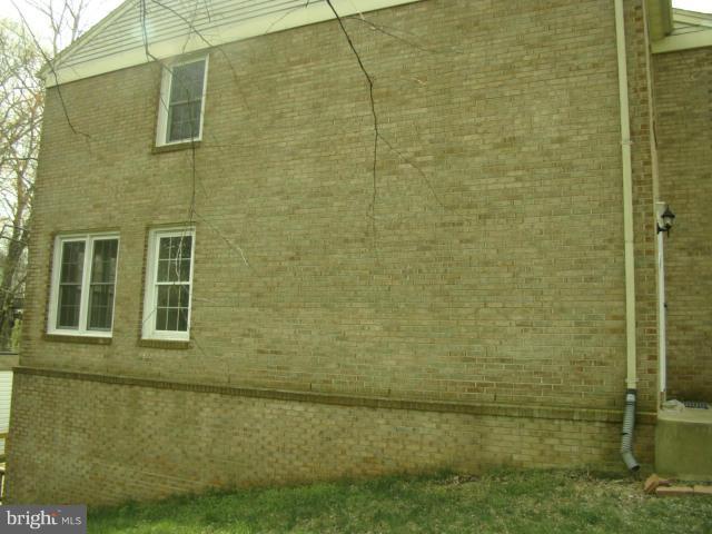 7901 Forest Path Way Springfield, VA 22153 - Photo 2 of 28 Exterior (General)