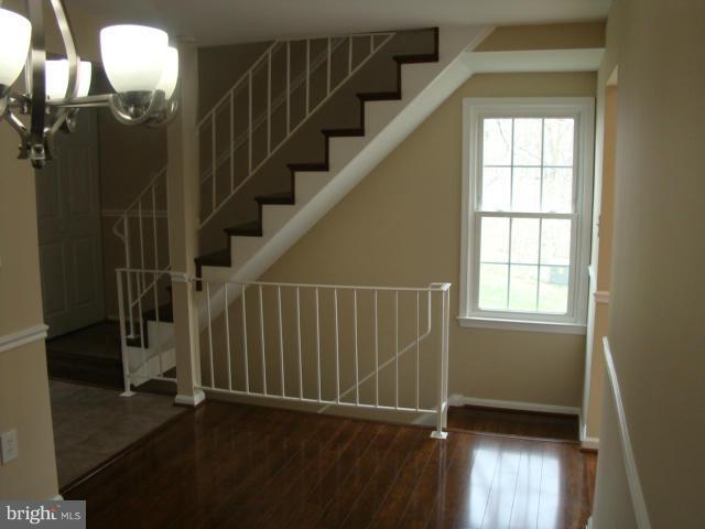 7901 Forest Path Way Springfield, VA 22153 - Photo 12 of 28 Interior (General)