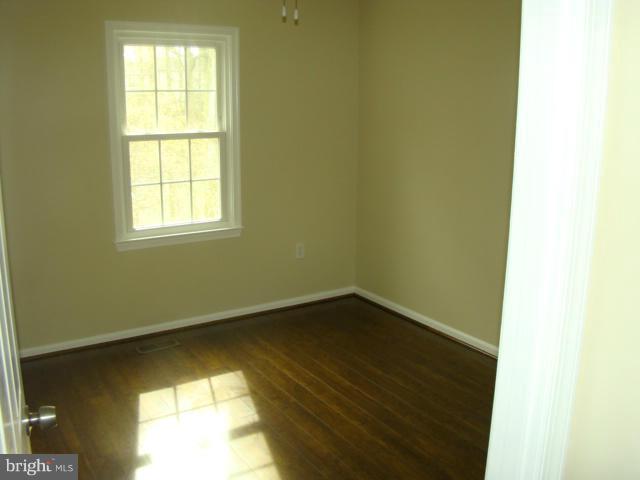 7901 Forest Path Way Springfield, VA 22153 - Photo 19 of 28 Bedroom