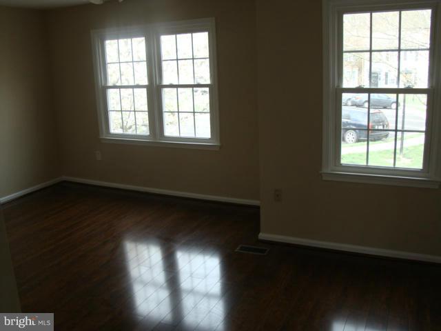 7901 Forest Path Way Springfield, VA 22153 - Photo 20 of 28 Bedroom (Master)
