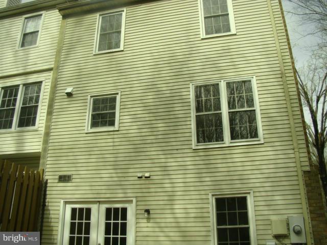7901 Forest Path Way Springfield, VA 22153 - Photo 3 of 28 Exterior (Rear)