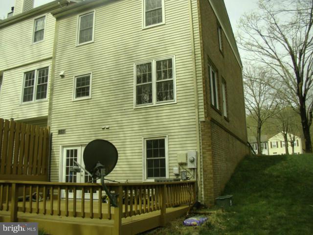 7901 Forest Path Way Springfield, VA 22153 - Photo 6 of 28 Exterior (Rear)