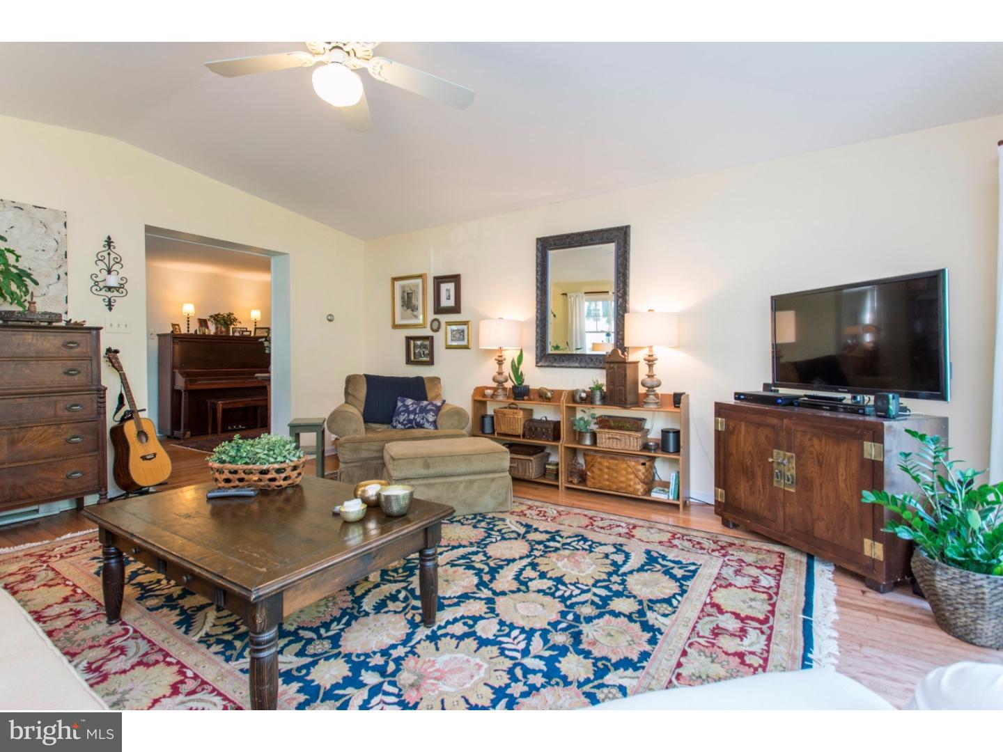 20 Briar Road Oreland, PA 19075 - Photo 13 of 22 Family Room