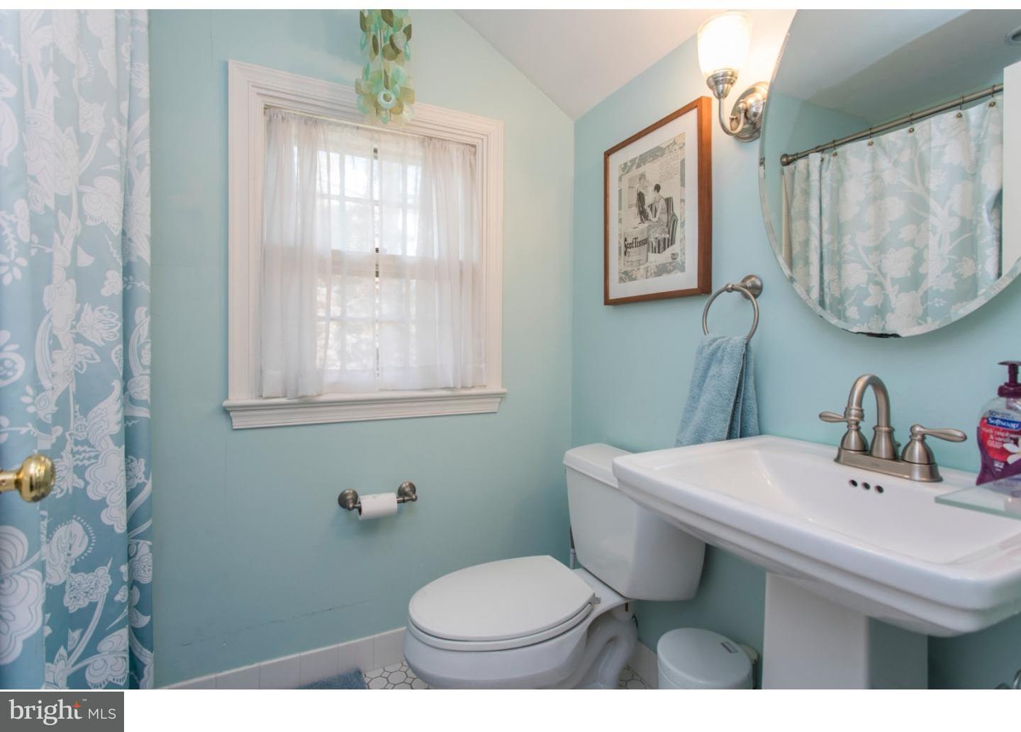 20 Briar Road Oreland, PA 19075 - Photo 21 of 22 Bathroom
