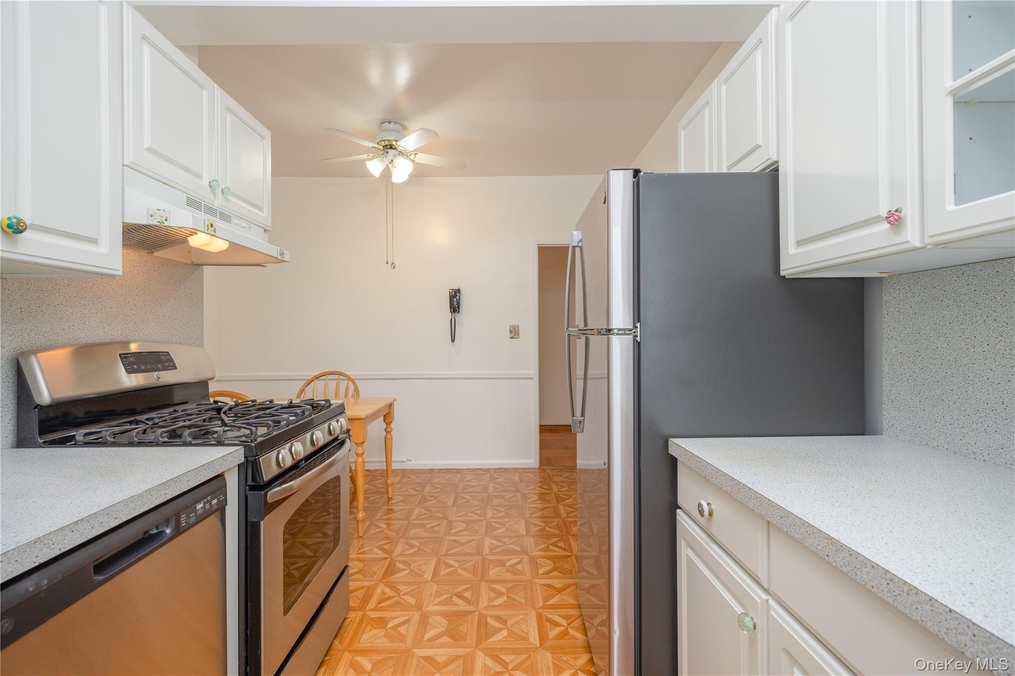 900 Palmer Road, Unit 6D Bronxville, NY 10708 - Photo 13 of 25 Gallery Image 13