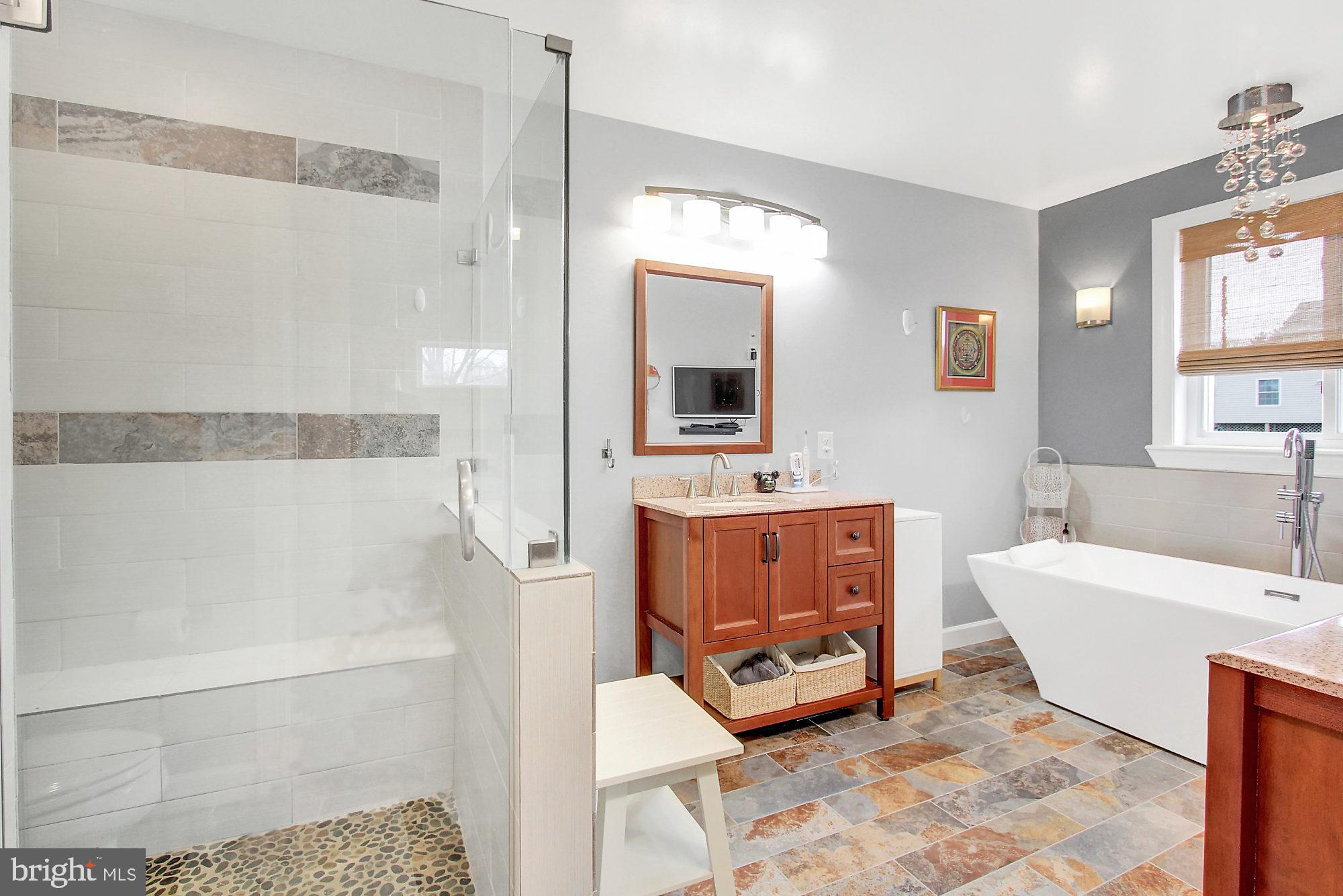 1004 Towson Road Abingdon, MD 21009 - Photo 22 of 35 Master Spa Bath