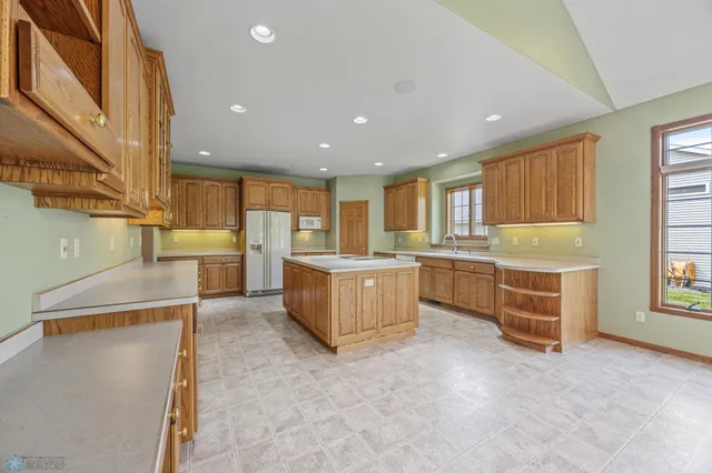 $607,900 | 433 Kroshus Drive, Dilworth, MN 56529