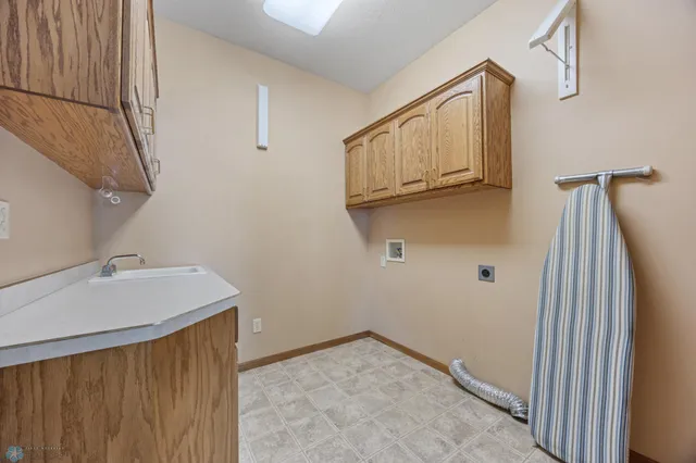 $599,000 | 433 Kroshus Drive, Dilworth, MN 56529