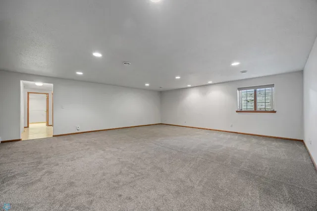 $607,900 | 433 Kroshus Drive, Dilworth, MN 56529