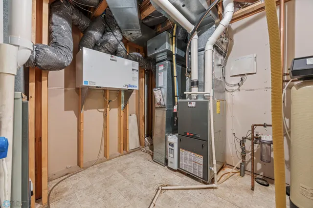 $607,900 | 433 Kroshus Drive, Dilworth, MN 56529