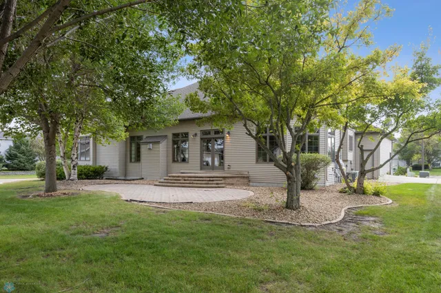 $599,000 | 433 Kroshus Drive, Dilworth, MN 56529