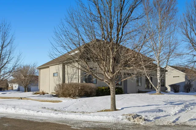 $599,000 | 433 Kroshus Drive, Dilworth, MN 56529