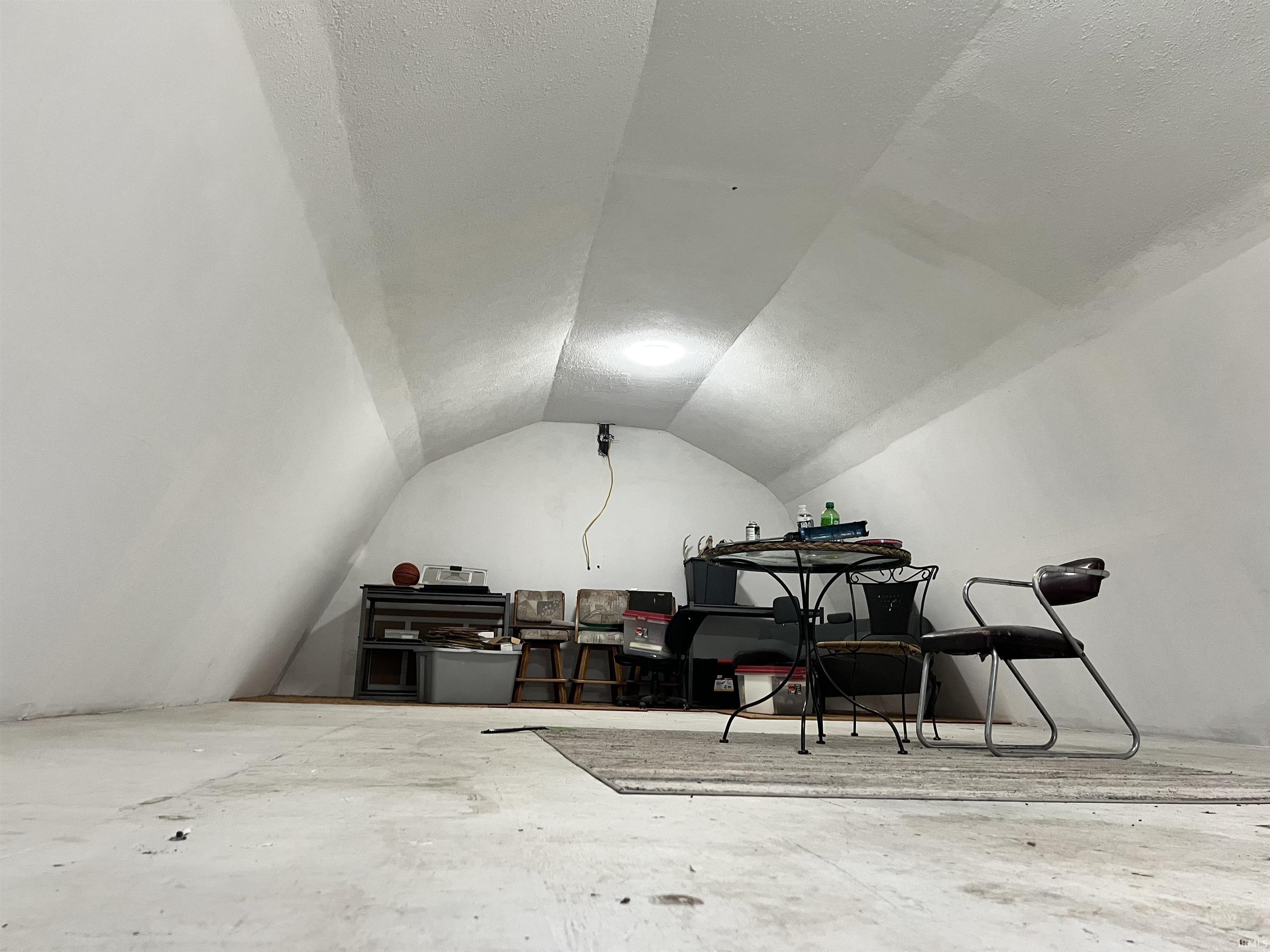 917.5 North Section Street Sullivan, IN 47882 - Photo 4 of 10