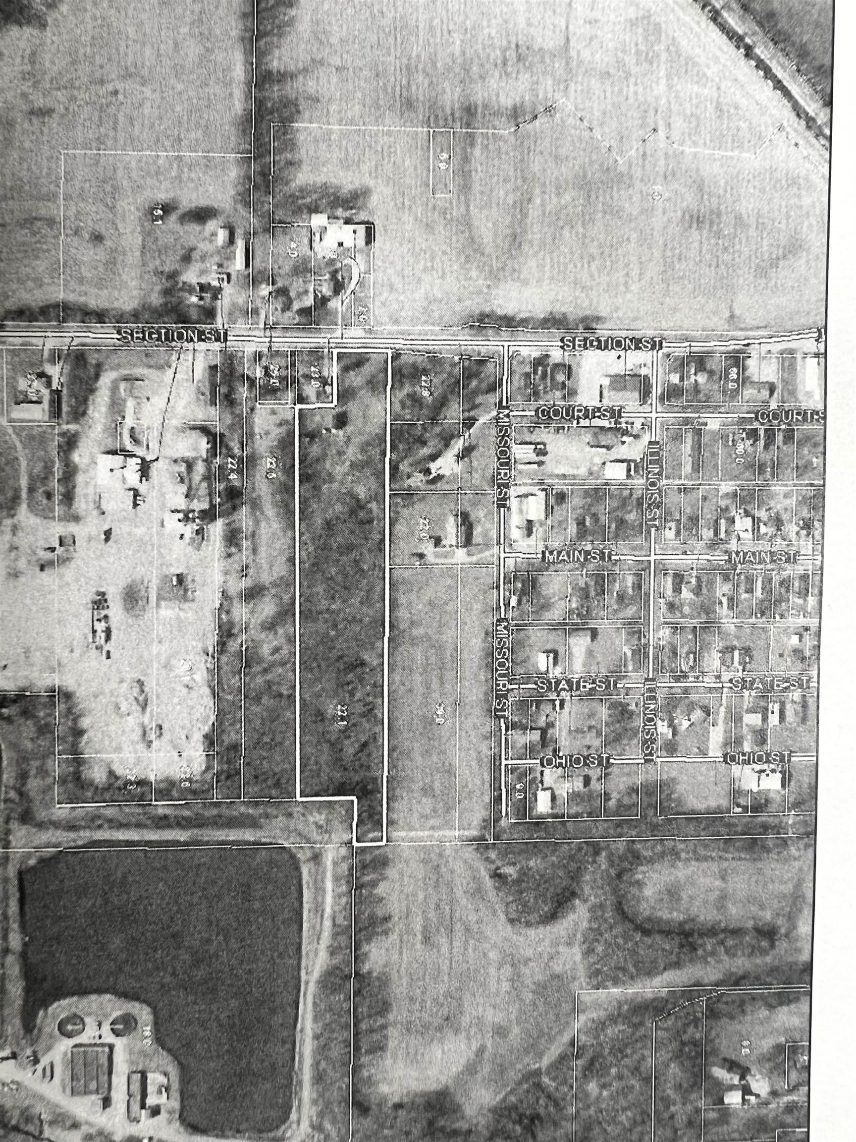 917.5 North Section Street Sullivan, IN 47882 - Photo 4 of 10