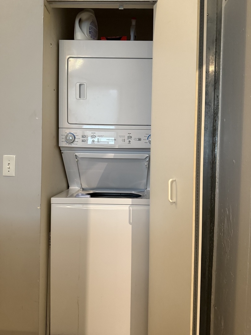 20 North State Street, Unit 801 Chicago, IL 60602 - Photo 9 of 11